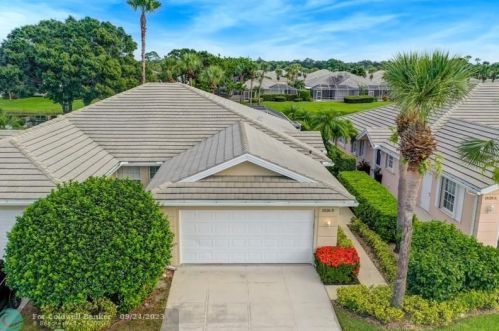 1531 Amherst Dr, Fort Pierce, FL 34986-1886