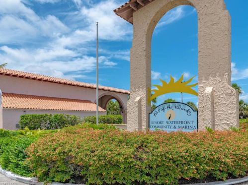 171 Cays Dr, Naples FL 34114-9629 exterior