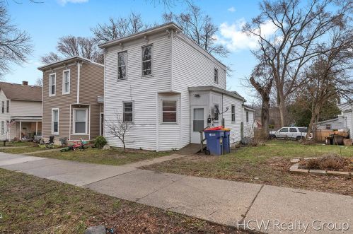 708 Clancy Ave, Grand Rapids, MI 49503-1537