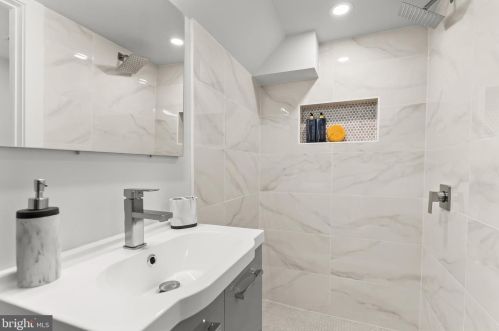 1110 Oates St, Washington DC  20002-3824 exterior