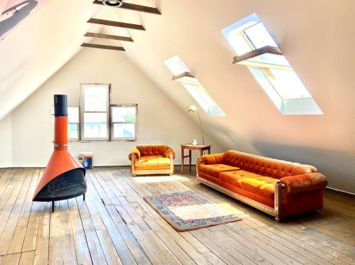 1985 Muskego Ave, Milwaukee WI 53204-3600 exterior