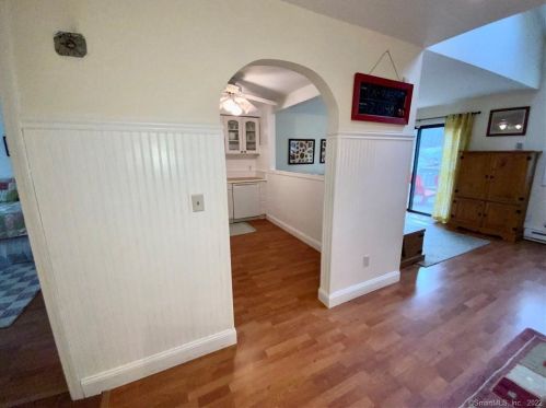 244 Ledge Dr, Torrington CT 06790-2245 exterior