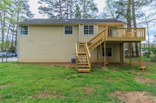 645 Lk Dr, Lithonia GA 30039-6634 exterior