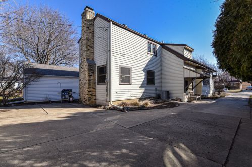 4929 Hollywood Ave, Milwaukee WI 53217-5935 exterior