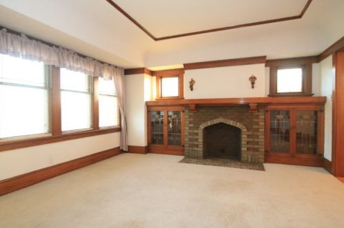 2321 56th St, Milwaukee, WI 53219-2213