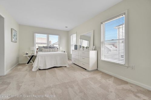 19 New Jersey Ave, Lavallette NJ 08735-2528 exterior