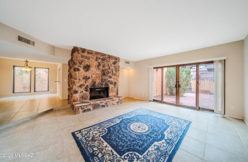 5050 South Regency Cir, Tucson AZ 85711-3043 exterior