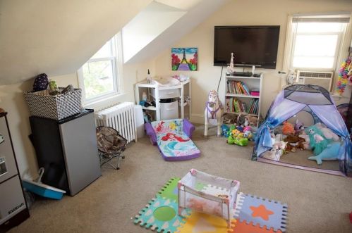 11 King Philip St, Providence RI 02909-5718 exterior