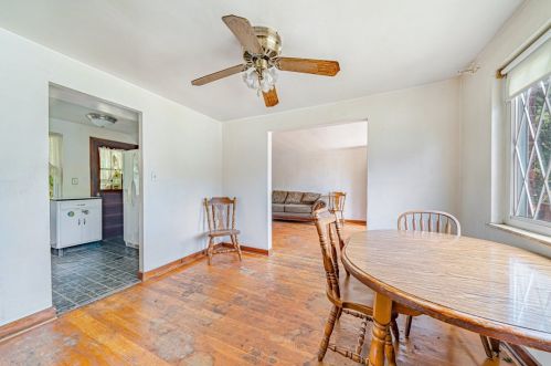 127 Richland Dr, Pittsburgh PA 15235-4413 exterior