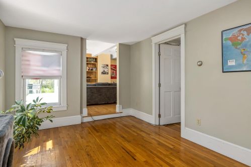 9 Arch St, Dover NH 03820-3627 exterior