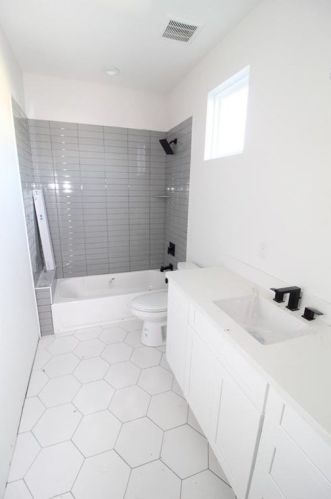 5421 Blue Bird Ln, Austin TX 78745-3149 exterior