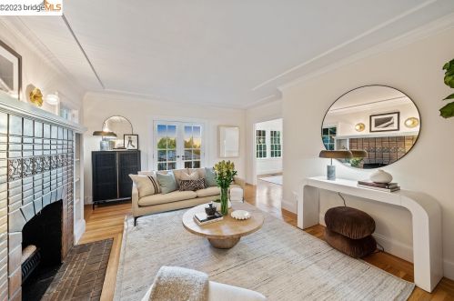 1243 Martin Luther King Jr Way, Berkeley CA 94709-1979 exterior