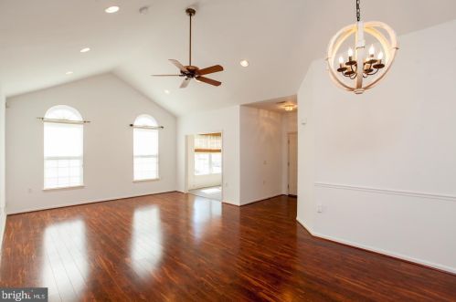 145 Villa Dr, Warminster PA 18974-3783 exterior