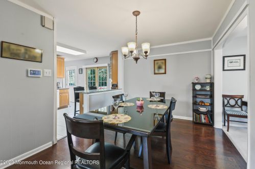 13 Lloyd Ave, West Long Branch NJ 07764-1130 exterior