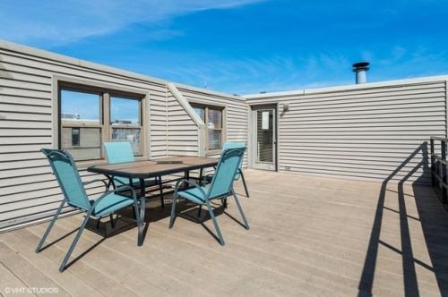 1100 Cornelia Ave, Chicago IL  60657-1508 exterior