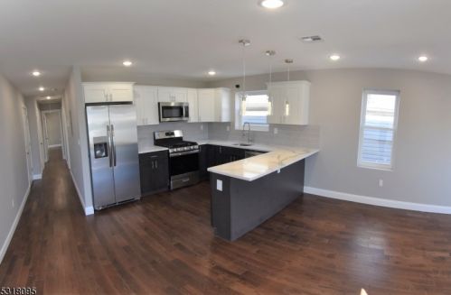 225 9 St, Newark NJ 07107-1907 exterior