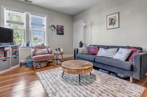 1129 Moorlands Dr, Saint Louis MO 63117-1527 exterior