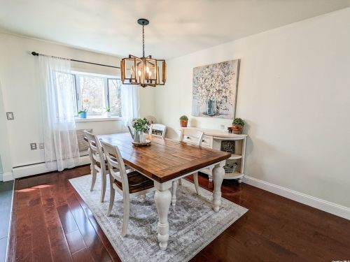 12 Kenswick Ln, Huntington Station NY 11746-2805 exterior