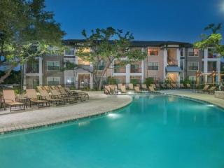 13401 Legendary Dr, Austin TX  78727-3907 exterior