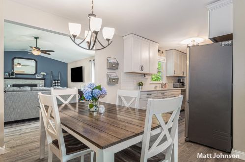 2120 Arbor Ave, Meskegon MI 49441-3604 exterior