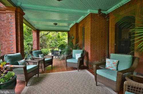 455 Chestnut Hill Ave, Philadelphia PA 19118-2712 exterior