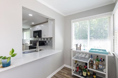 82 Dunwoody Spg, Atlanta GA 30328-4529 exterior