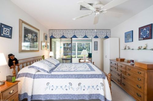 4646 Chippendale Dr, Naples FL 34112-5259 exterior