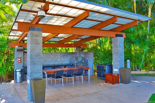 1200 Queen Emma St, Honolulu HI 96813-6300 exterior