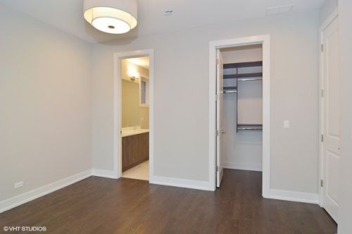 1145 Addison St, Chicago IL  60613-3806 exterior