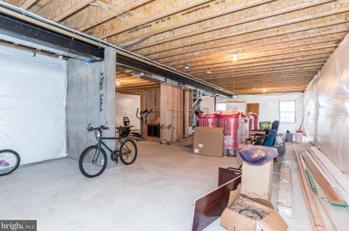 8106 Ashton St, Alexandria VA 22309-1345 exterior