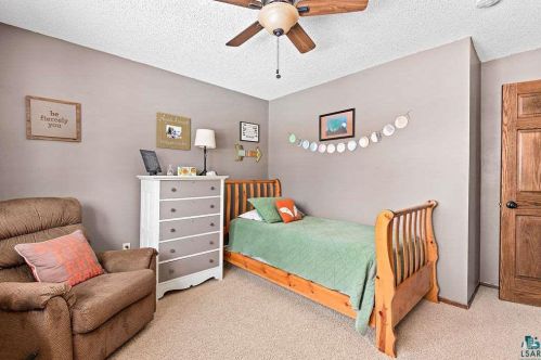 232 Rainbow St, Duluth MN 55811-2046 exterior