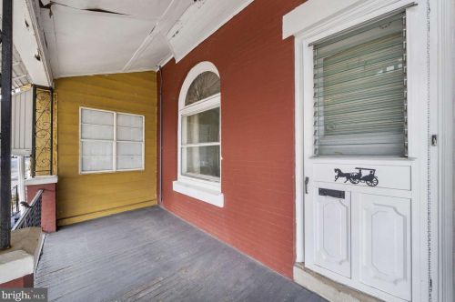 618 56th St, Philadelphia, PA 19143-2529