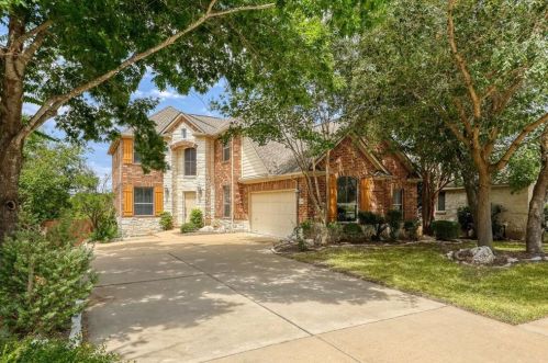 13017 Appaloosa Chase Dr, Austin TX  78732-1973 exterior