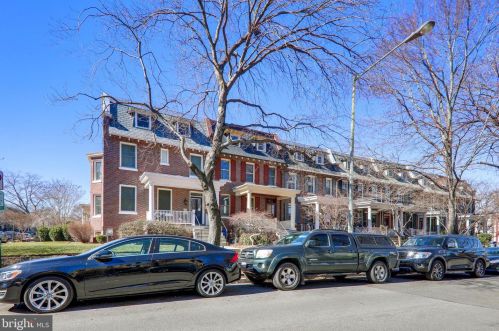 414 7 St, Washington DC 20003-2756 exterior