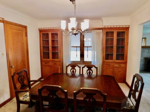 2950 84th St, Milwaukee, WI 53222-4706