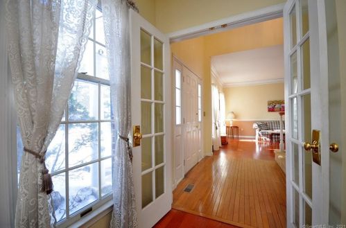 100 Pierce Blvd, Windsor CT 06095-1787 exterior