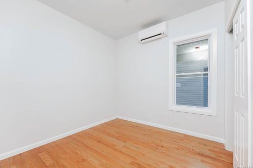 809 Chestnut St, Bronx NY 10467-6504 exterior