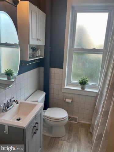 24 Edwin Ave, Trenton NJ 08610-4419 exterior