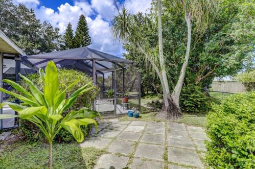 681 College Park Rd, Fort Pierce FL 34953-3330 exterior