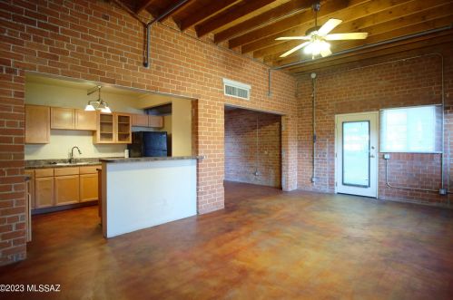 420 6th St, Tucson, AZ 85705-8552