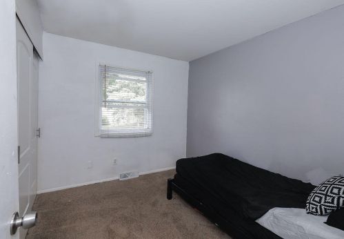 7046 58, Milwaukee WI 53218-4247 exterior