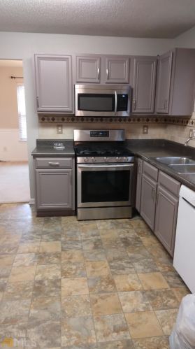 1371 Kala Dr, Lithonia GA  30058-3248 exterior