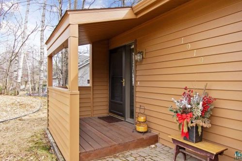 1010 Timberline Ln, Duluth MN 55811-4450 exterior