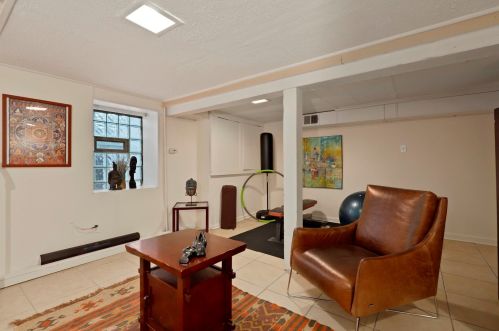 1817 Honore St, Chicago IL 60657-2007 exterior