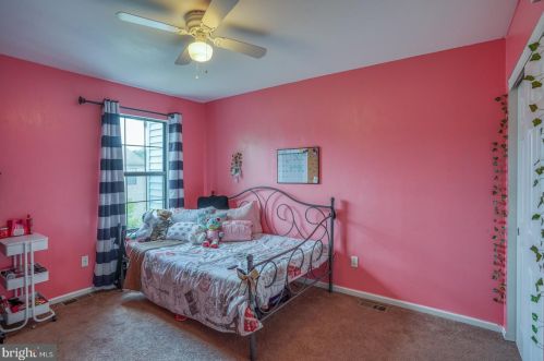 59 Mactavish Ct, New Castle DE 19720-6524 exterior