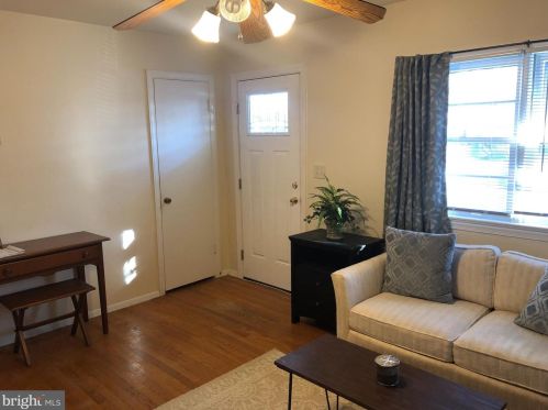 202 England Ter, Rockville MD 20850-1630 exterior