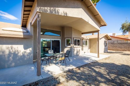 1841 Arroyo Vista Dr, Tucson AZ 85718-5429 exterior