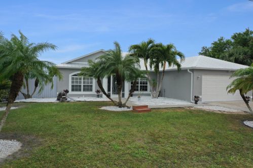 2702 South Blackwell Dr, Fort Pierce, FL 34952-7059