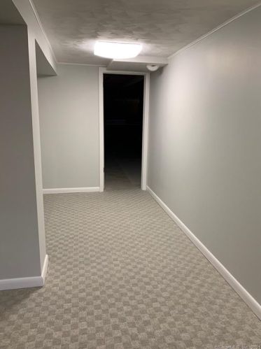 7 Orbit Dr, Enfield CT 06082-5528 exterior