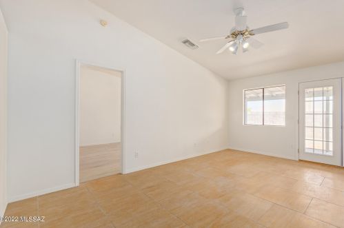 9961 Falcon Point Dr, Tucson AZ 85730-6129 exterior